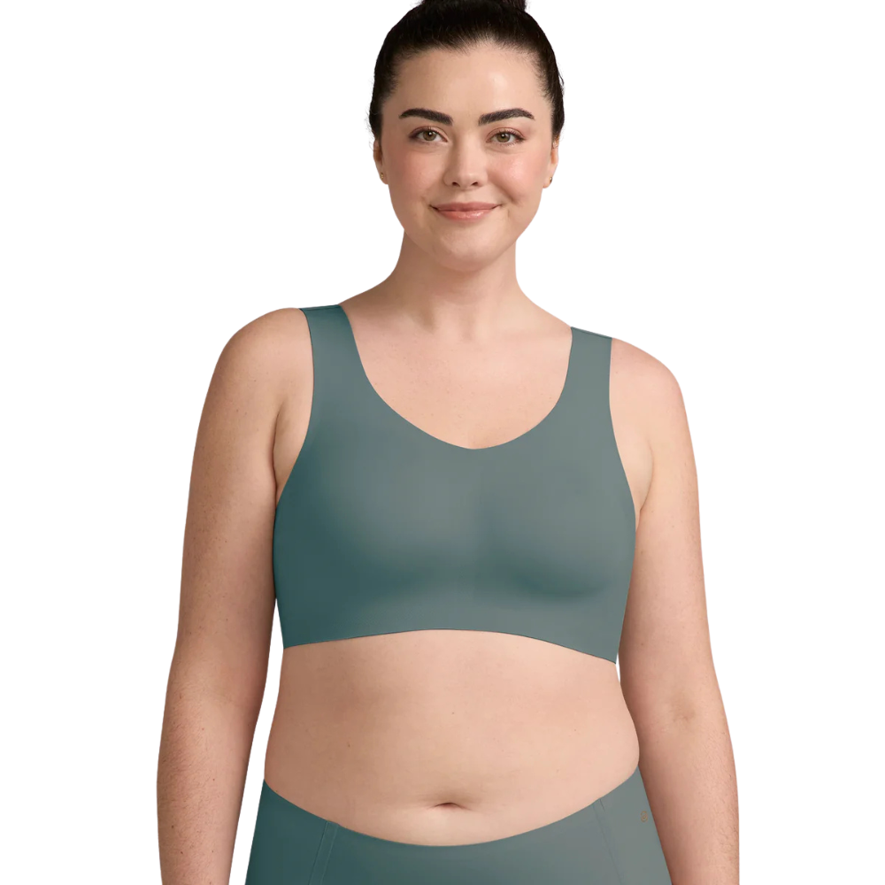 Evelyn & Bobbie Defy Bra