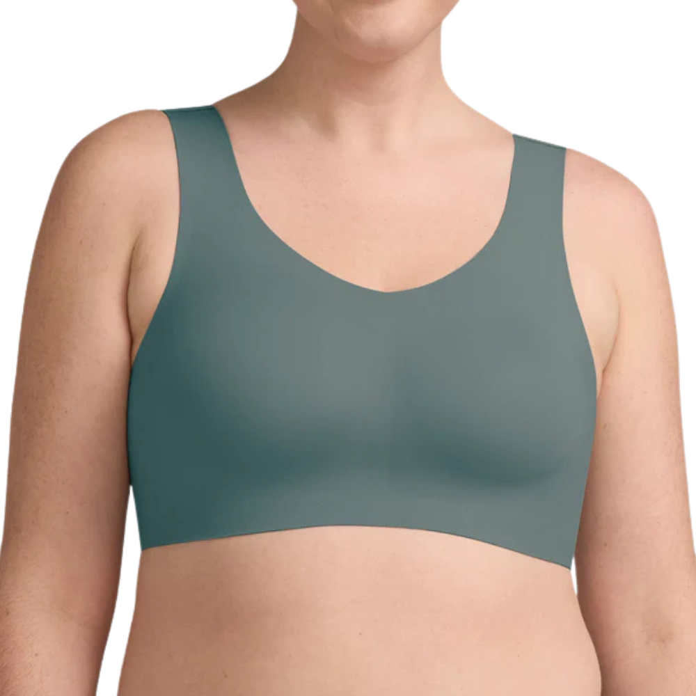 Evelyn & Bobbie Defy Bra